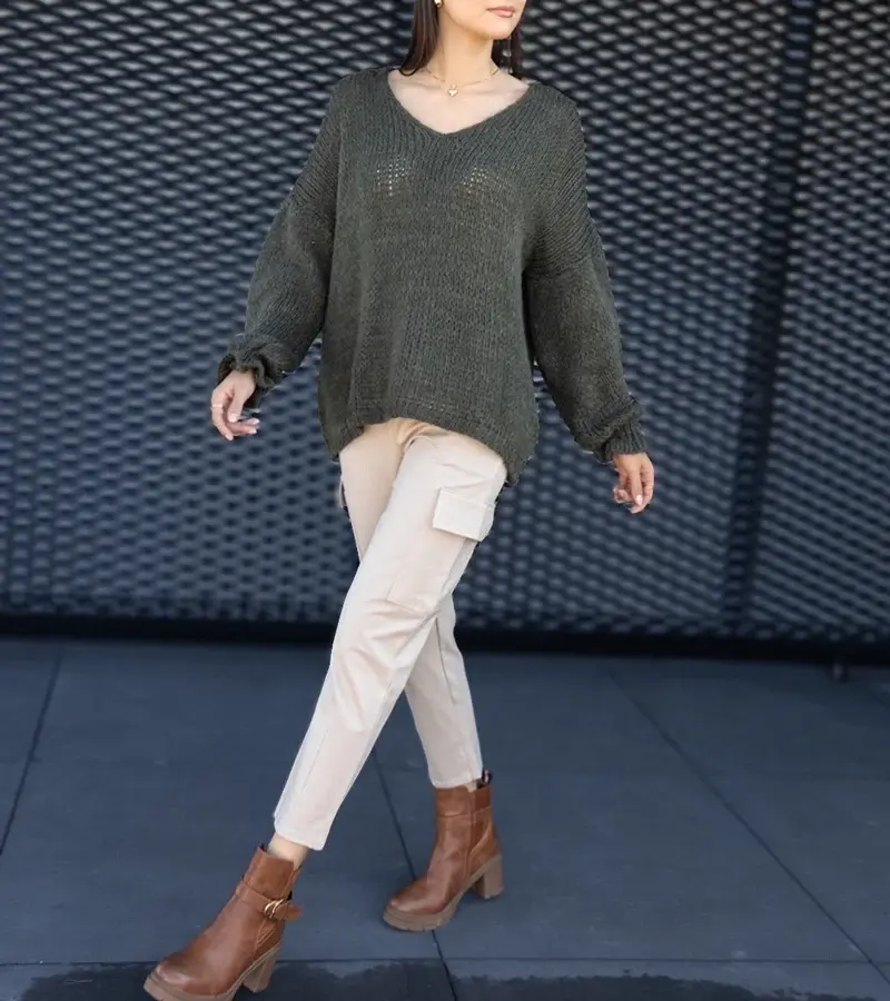 marka niezdefiniowana Zelený sveter s výstrihom do V Gista