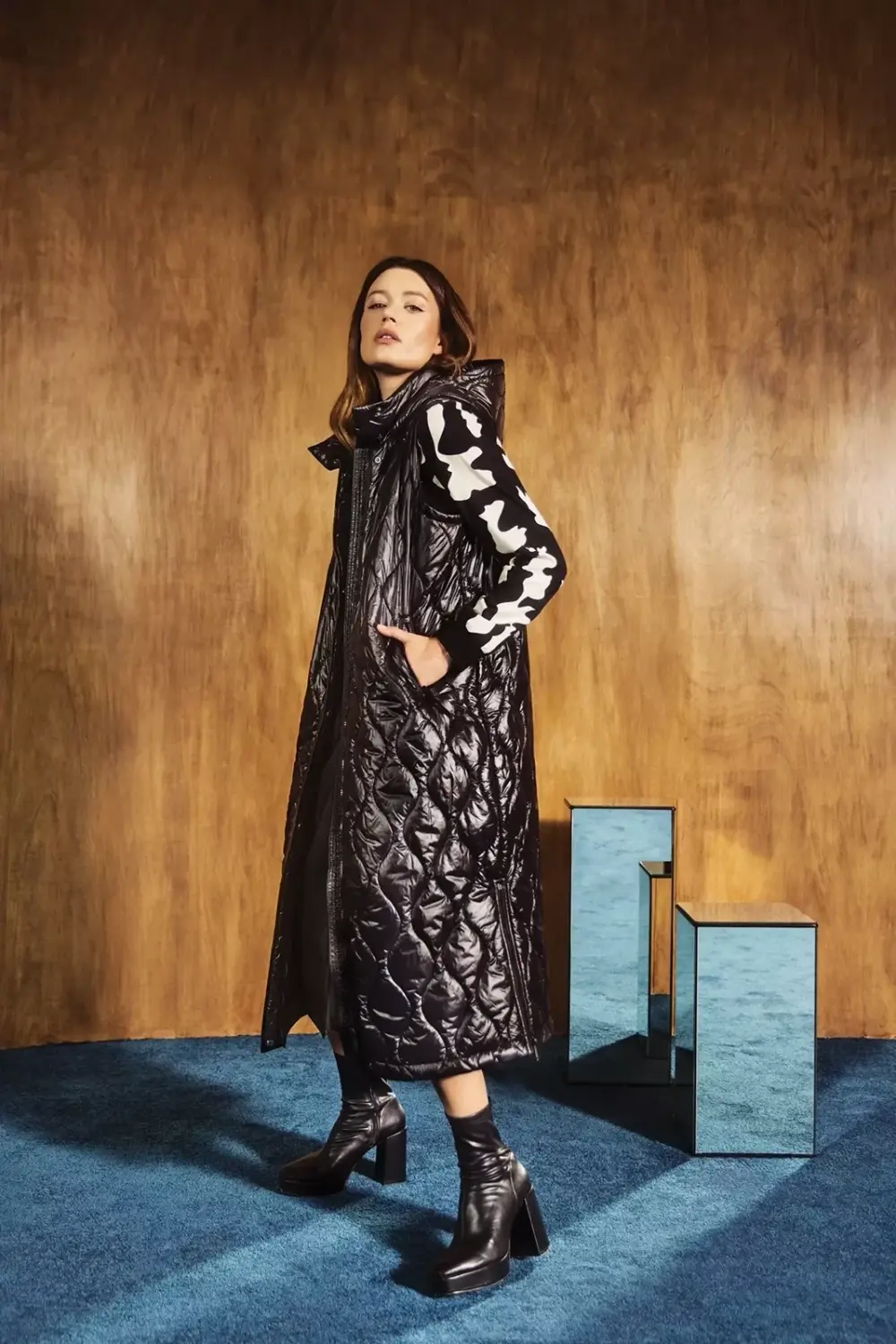 Marisse Long Vest With Hood