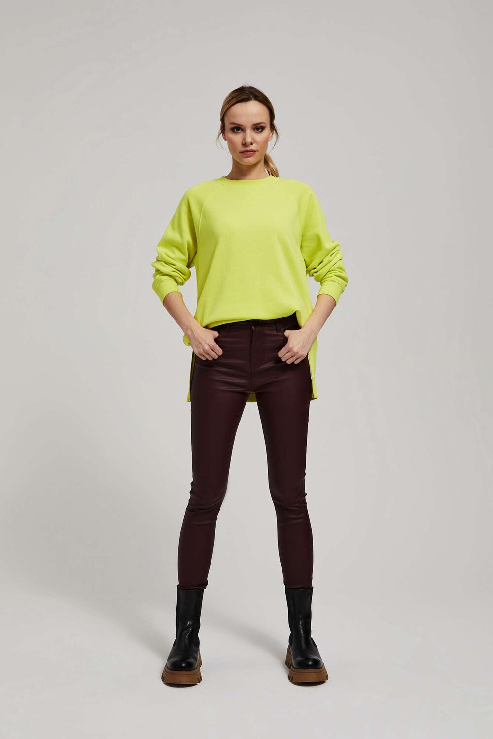 Marisse Waxed Skinny Trousers In Maroon