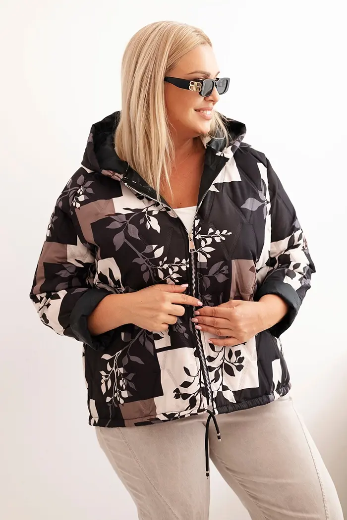 Kesi Włoski Dámska bunda Plus Size s kapucňou a predĺženým zadným dielom čierna