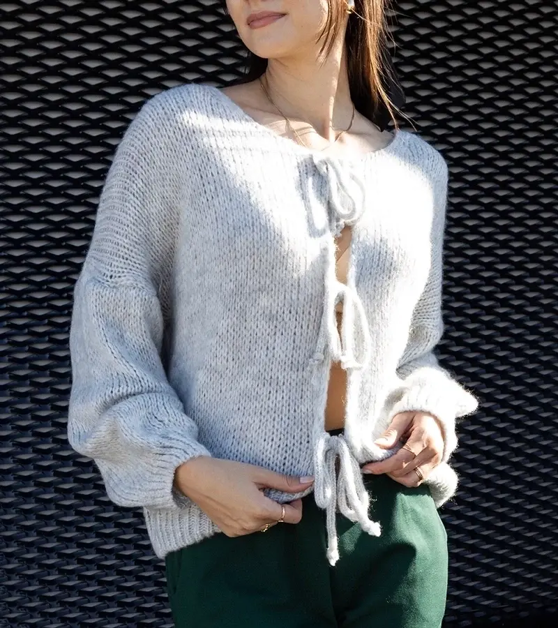 marka niezdefiniowana Szary viazaný sveter Sumaia