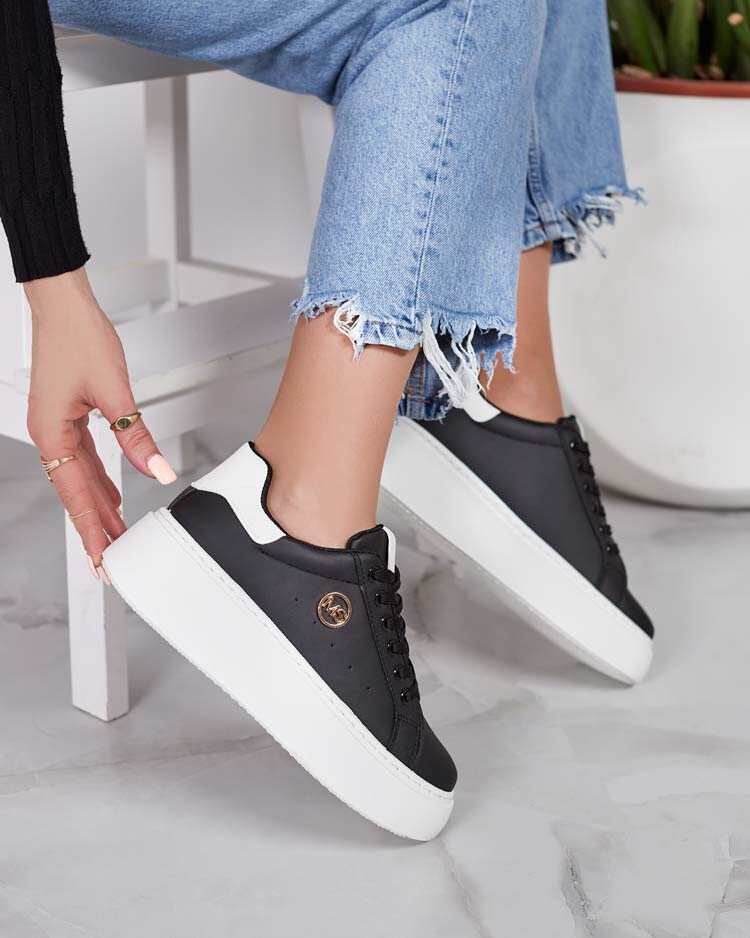 Resti Women's sporty sneakers on a Calomie heel