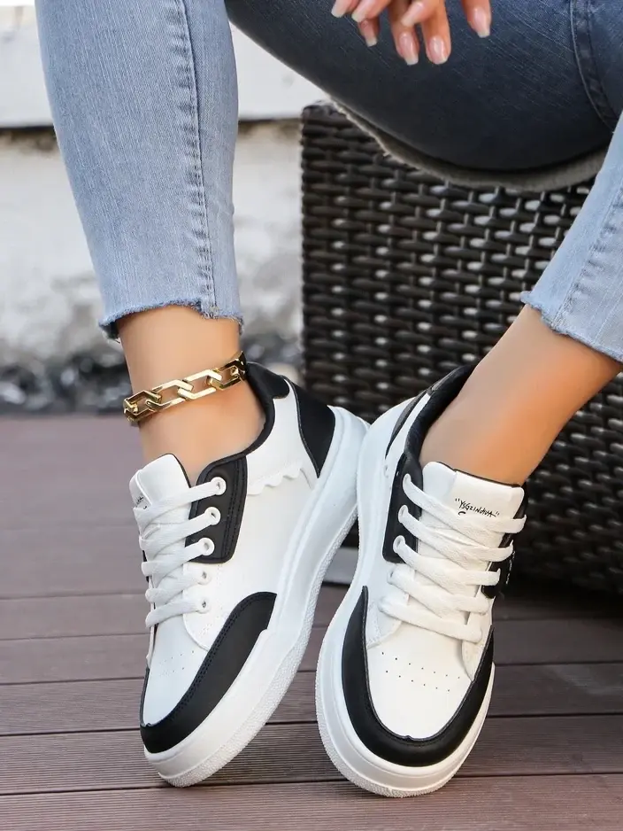 Resti Women's sports sneakers Perro