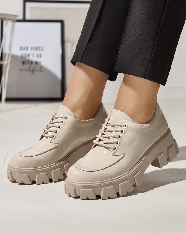 Resti Women's light beige lacquered lace-up shoes Ginara - Footwear
