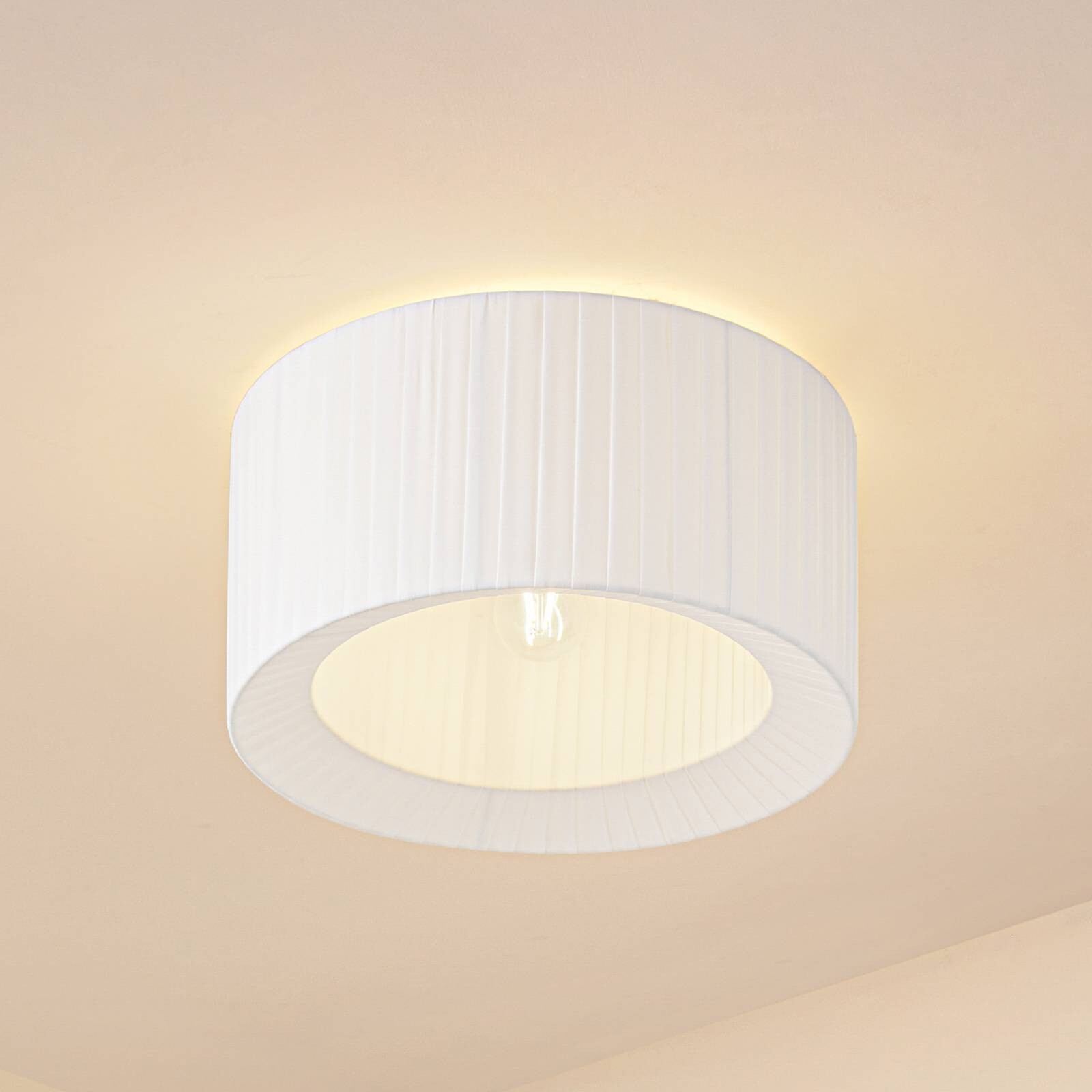 Lindby stropné svietidlo Virelle, biele, textil, Ø 40 cm, E27