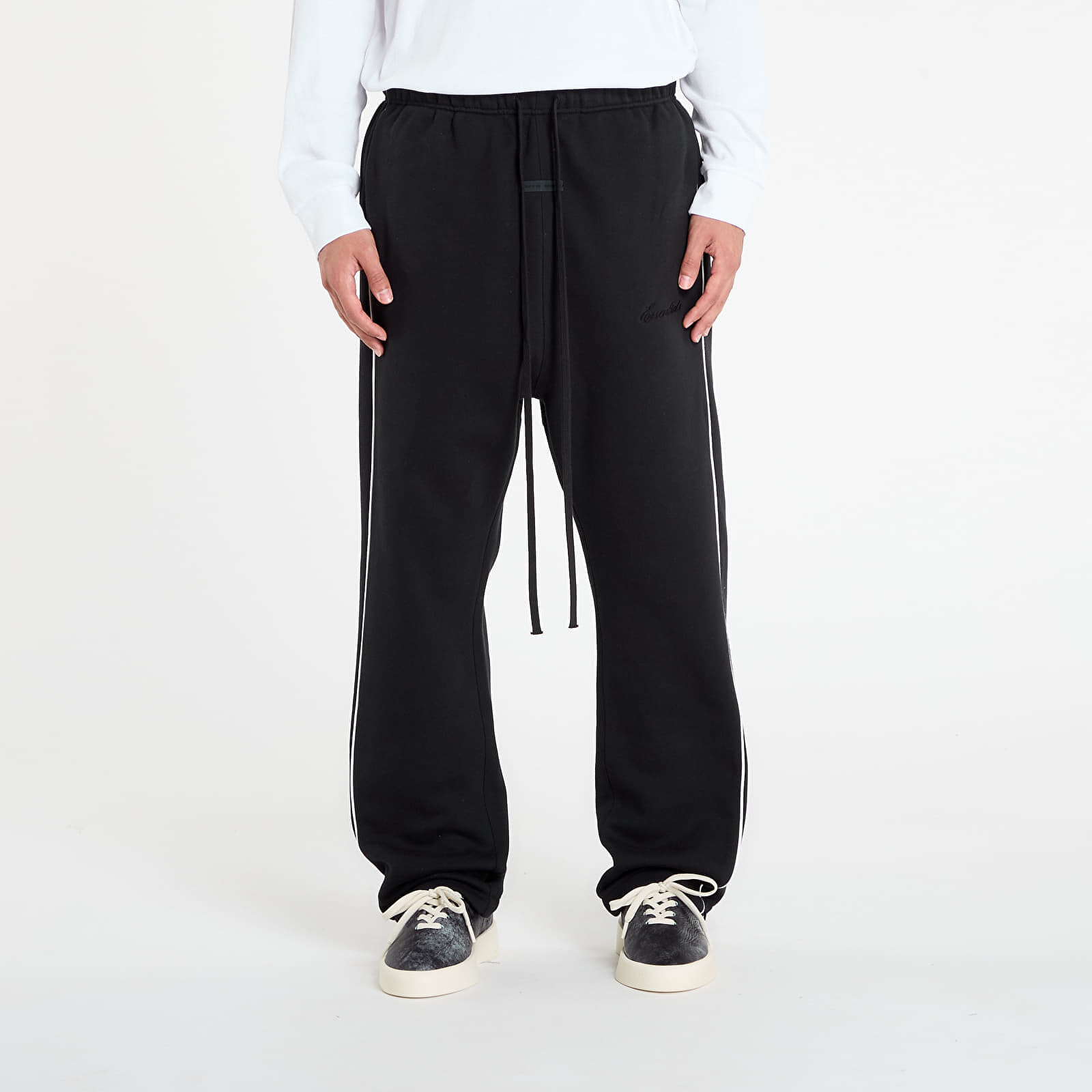 Kalhoty Fear of God Essentials Relaxed Sweatpant With Piping Jet Black/ Cloud White L