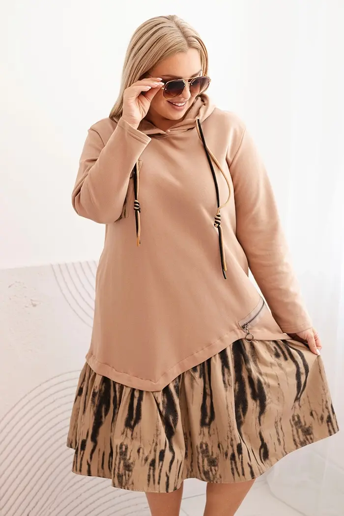 Kesi Włoski Dámska sukňa Plus Size bavlnená s kapucňou a volánom camelová