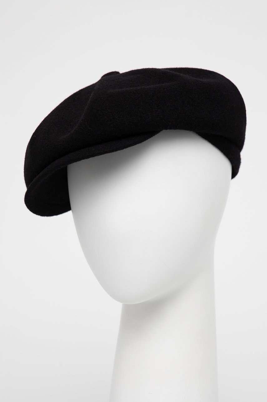 Čiapka so šiltom Kangol čierna farba, vlnená