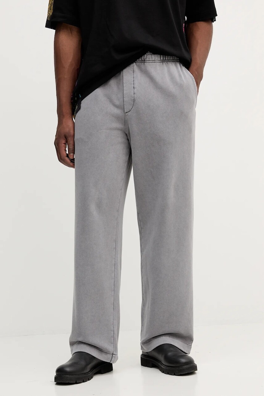 Bavlnené tepláky Versace Jeans Couture šedá farba, s nášivkou, 79GAAE00 CF00E