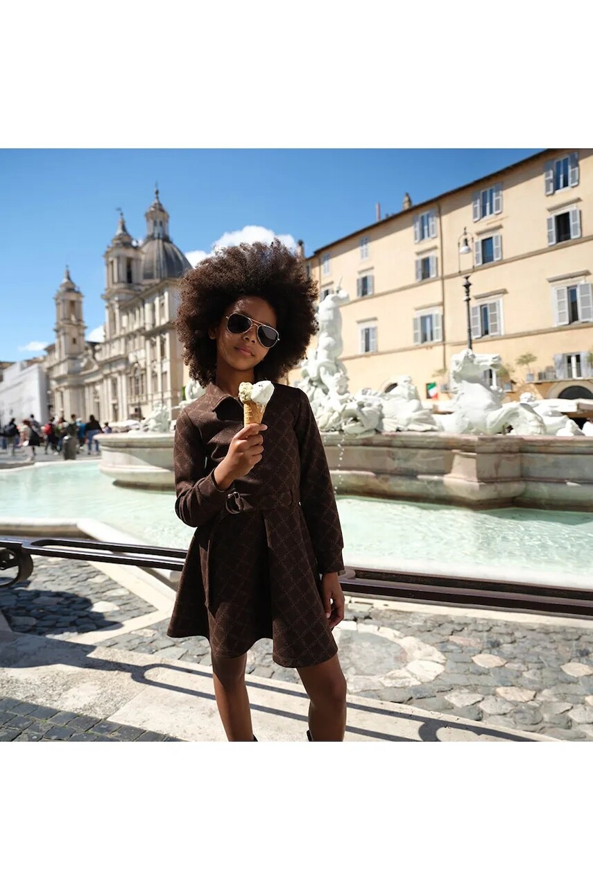 Dievčenské šaty Michael Kors hnedá farba, mini, áčkový strih, R30475