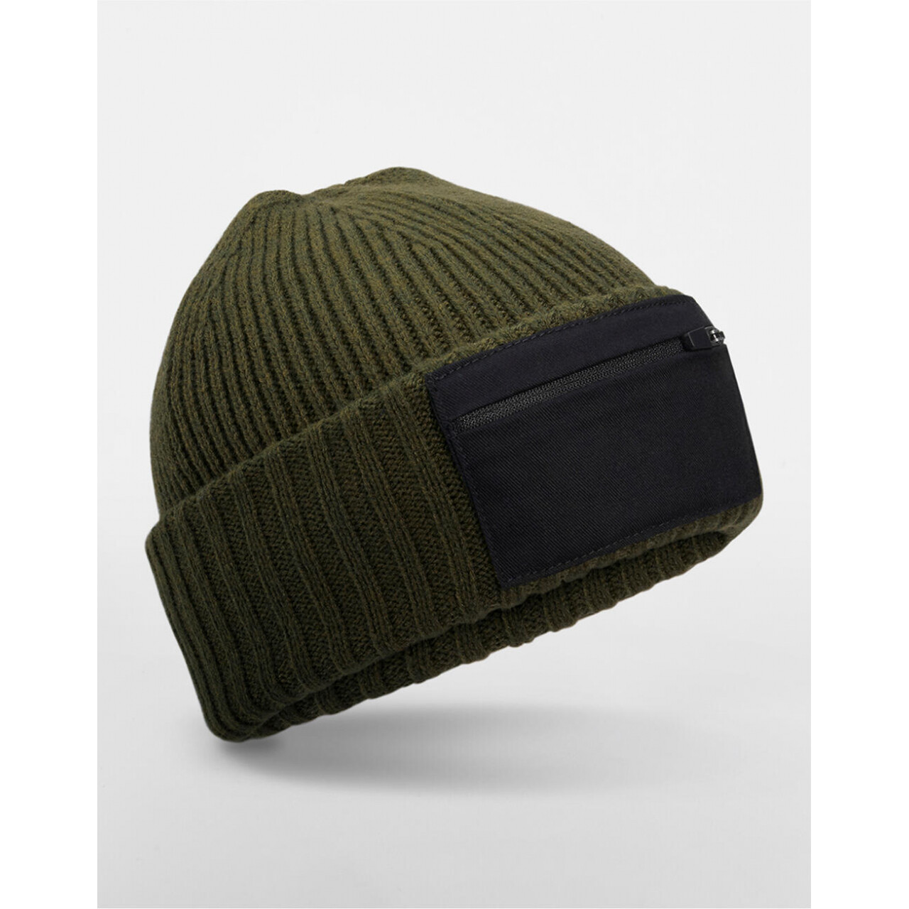 Čiapka zimná s vreckom Beechfield Zip Patch - olivová