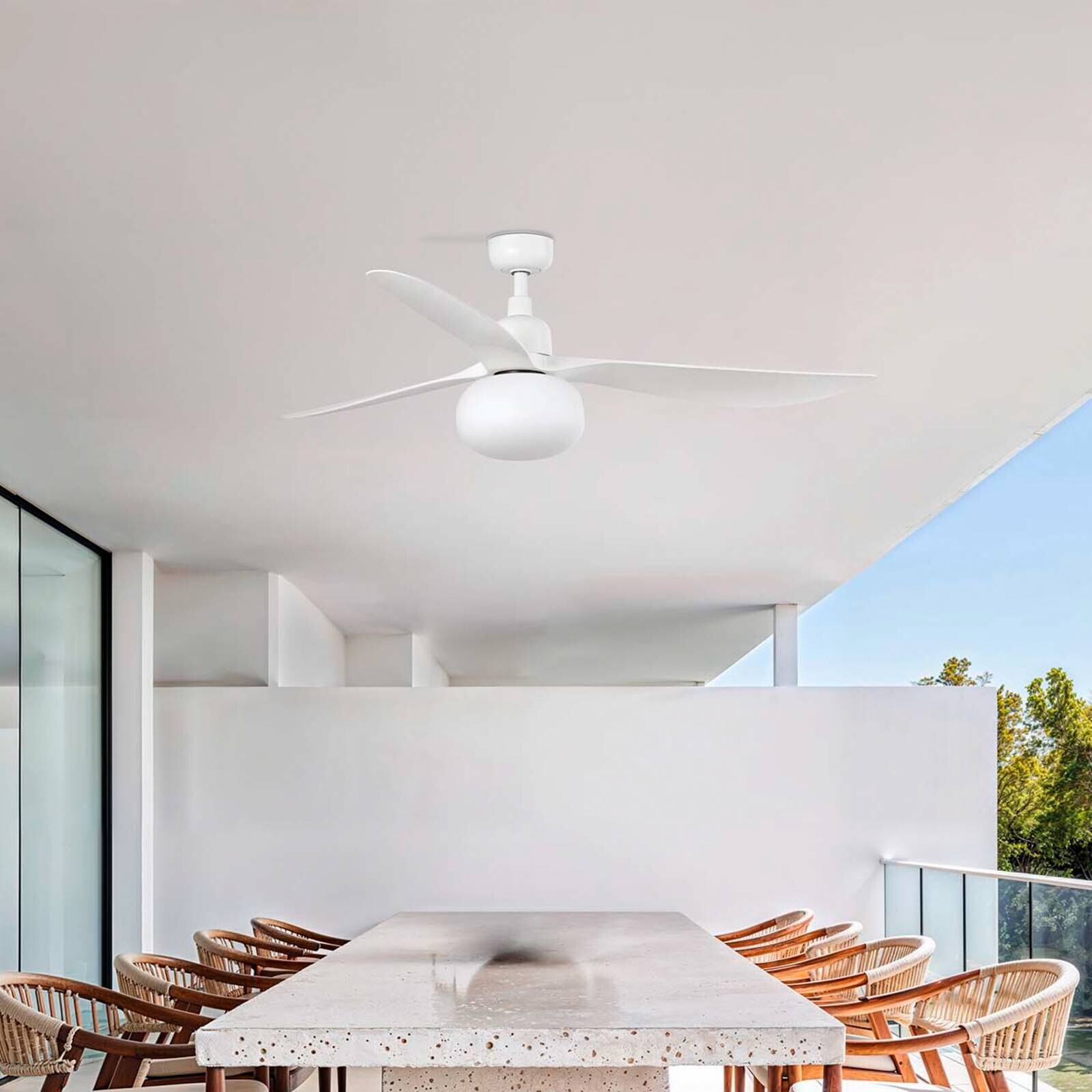 Stropný ventilátor s osvetlením Outwood, biely, DC, tichý, Ø150cm