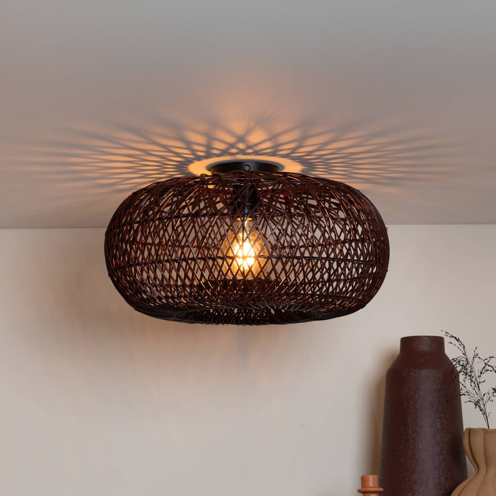 GOOD & MOJO stropné svietidlo Arizona, červené, Ø 50 cm, bambus, E27