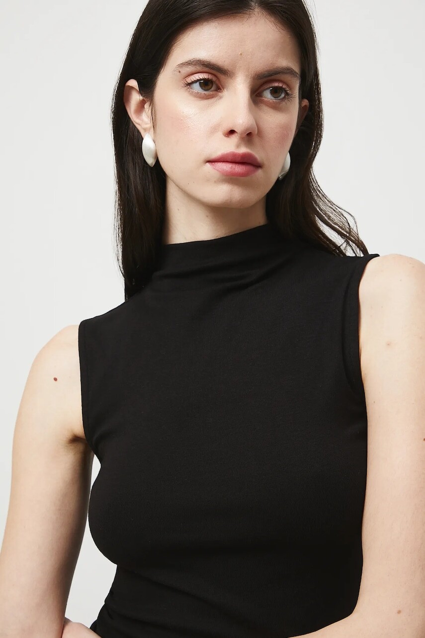 Top Medicine čierna farba, s polorolákom