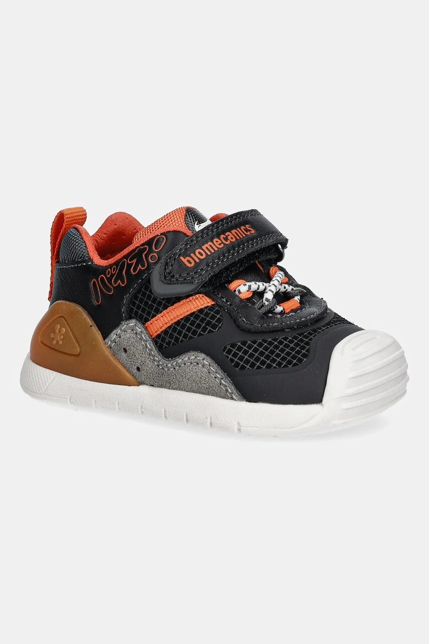 Detské poltopánky Biomecanics čierna farba, 251130