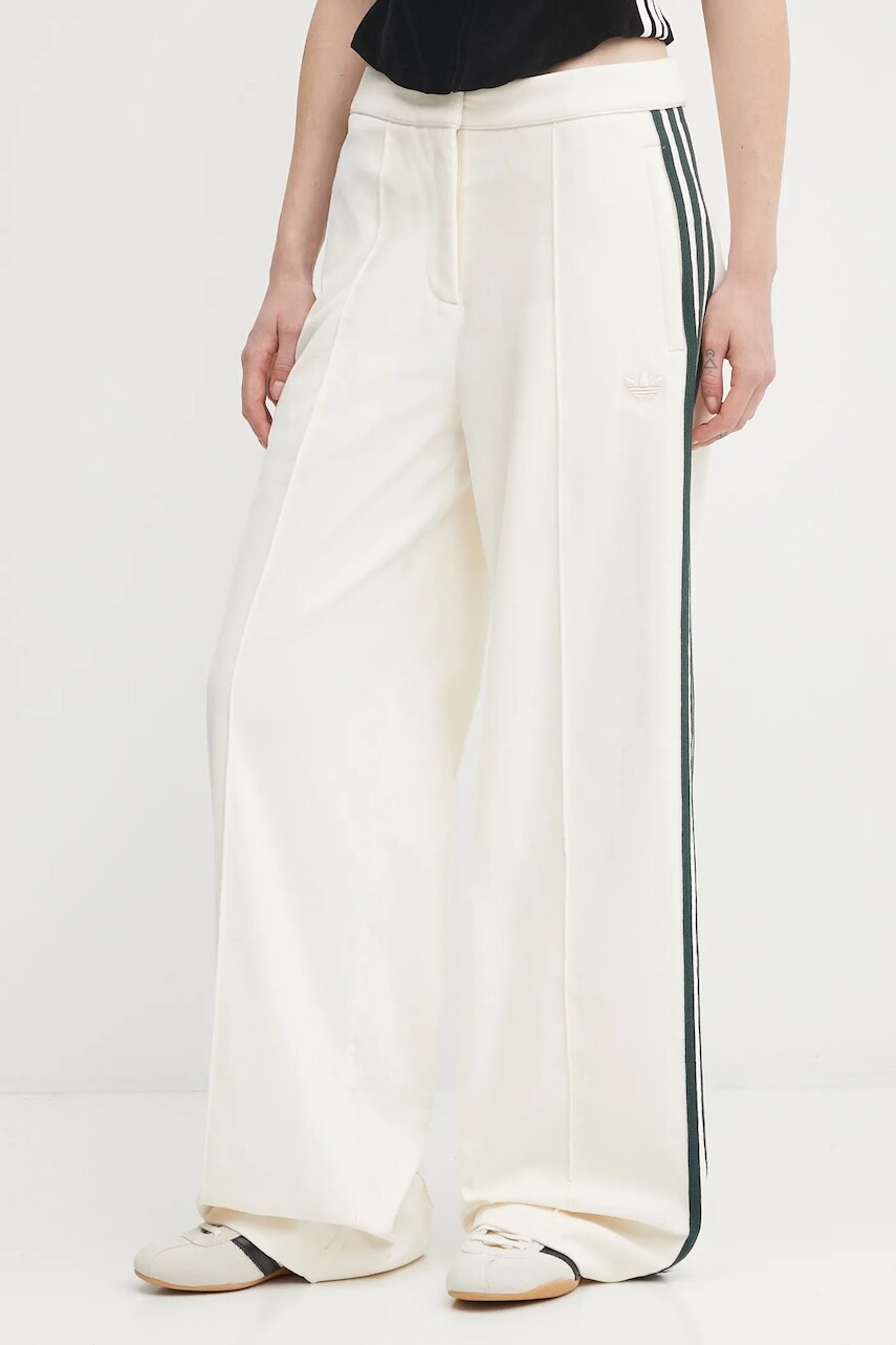 Zamatové nohavice adidas Originals Velvet béžová farba, rovný strih, vysoký pás, KF2303