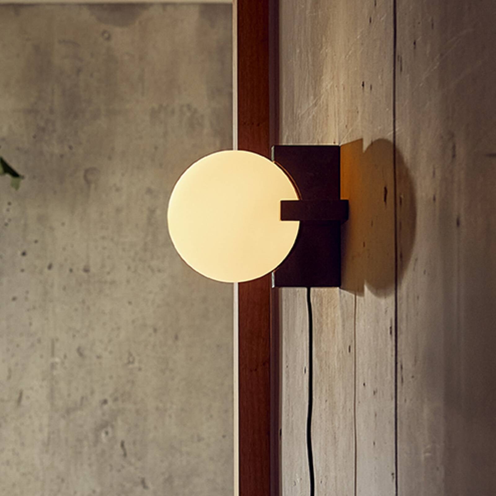 FRANDSEN Stolová lampa Hito, mramor, sklo, E14, výška 19,5 cm