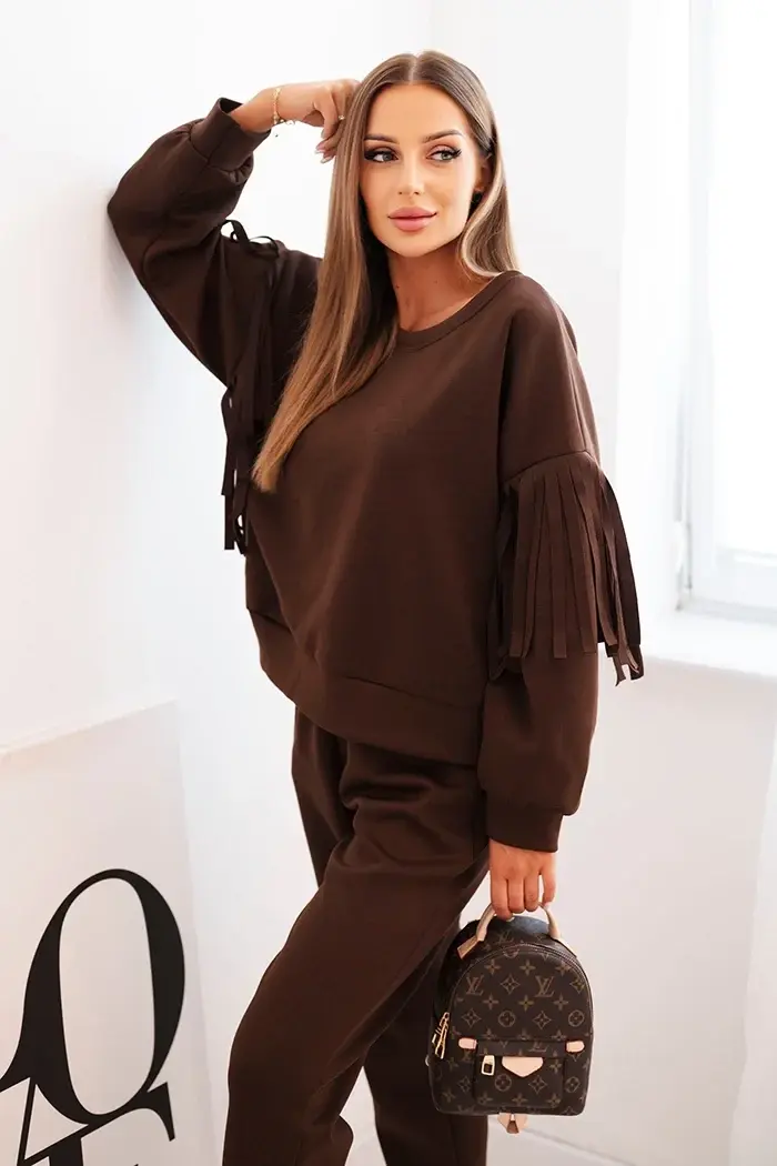 Kesi Włoski Dámsky komplet maslový s strapcami na rukávoch hnedý