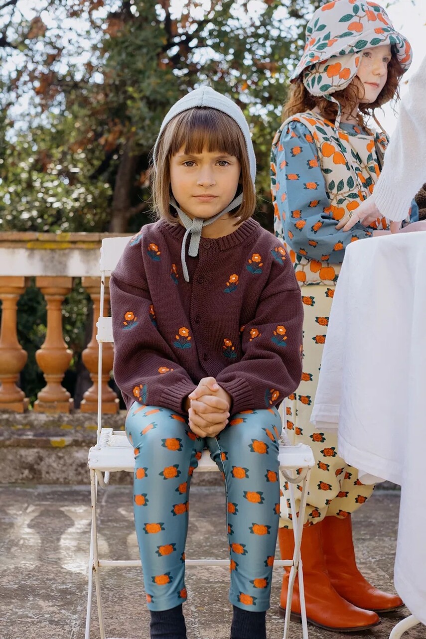 Detský sveter Tinycottons FLOWERS CARDIGAN hnedá farba, AW25-101