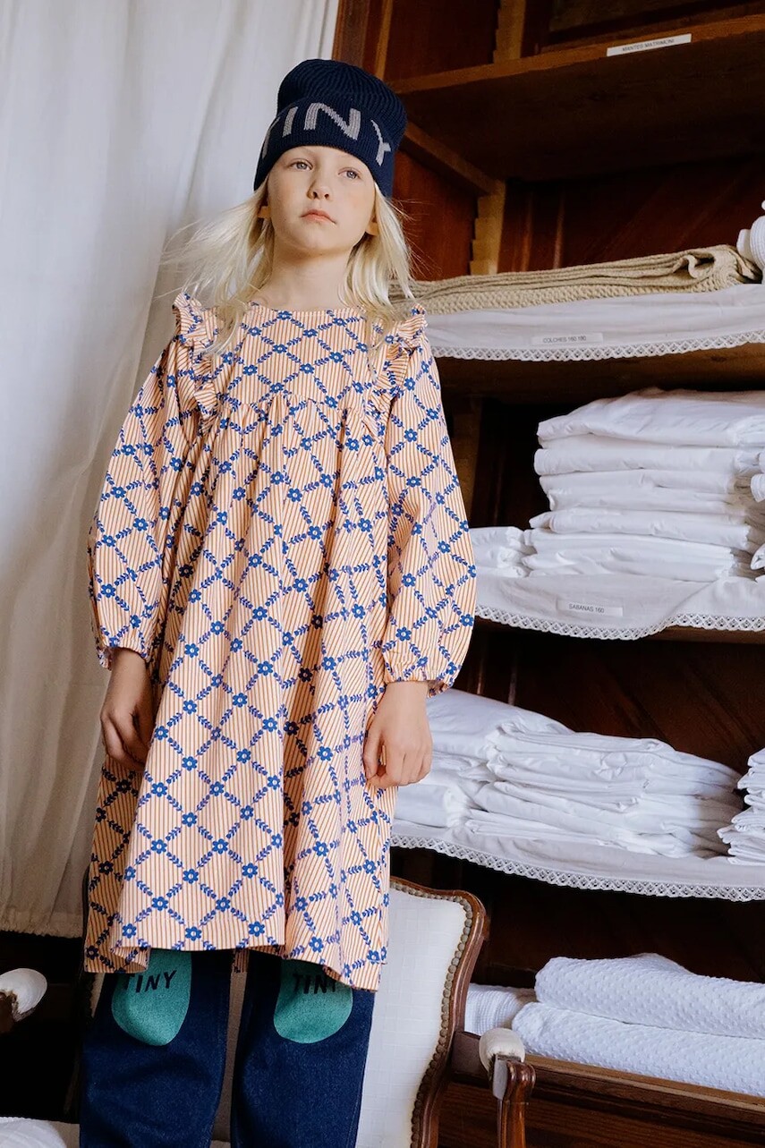 Dievčenské šaty Tinycottons FLOWER GRID PRINT DRESS béžová farba, midi, áčkový strih, AW25-471