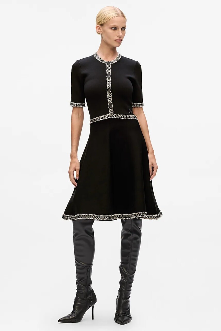 Šaty Karl Lagerfeld čierna farba, mini, áčkový strih, A4W13024