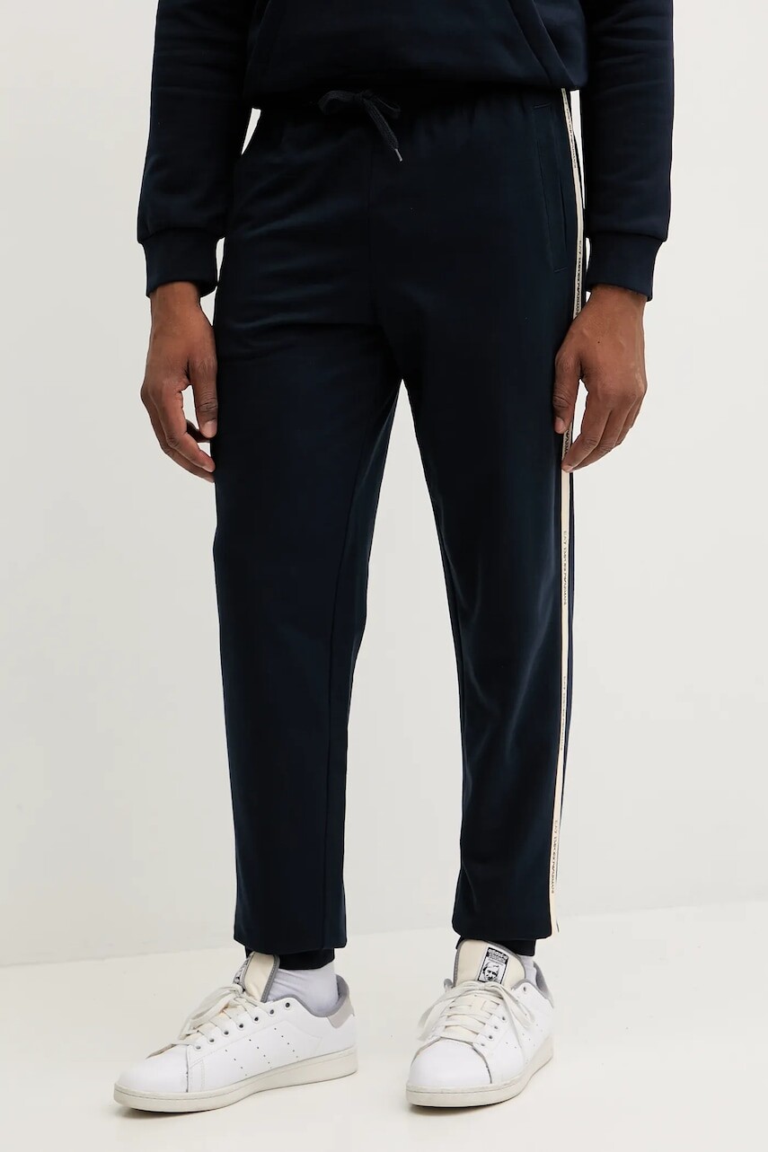 Bavlnené tepláky EA7 Emporio Armani tmavomodrá farba, s nášivkou, AF13512.7M001756