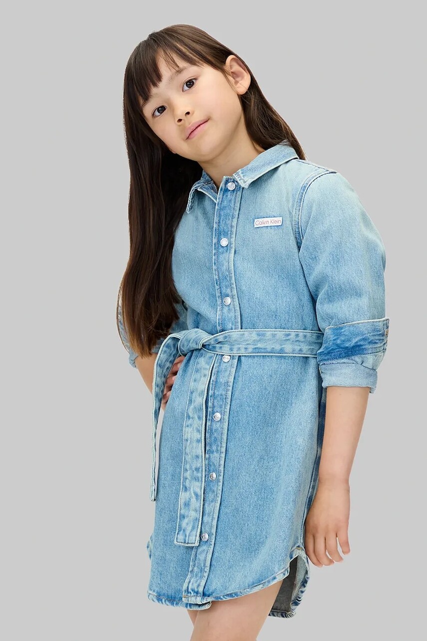 Dievčenské rifľové šaty Calvin Klein Jeans modrá farba, mini, áčkový strih, IG0IG03011