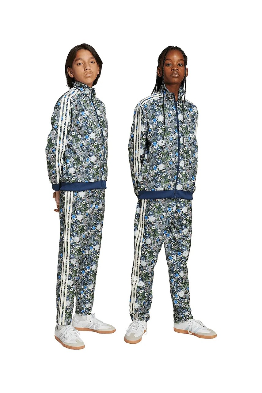 Detské tepláky adidas Originals tmavomodrá farba, JV7825