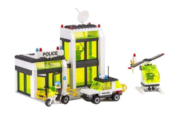 31CH11019 Cheva 19 - Policajná stanica - krabica - poškodený obal