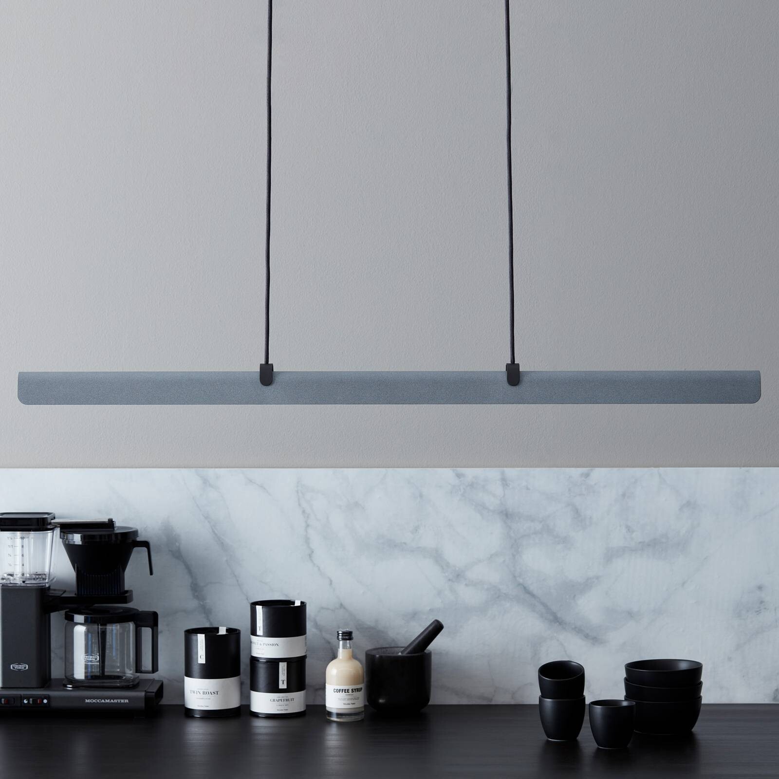 Závesné LED svietidlo Fold, stmievateľné, betónová