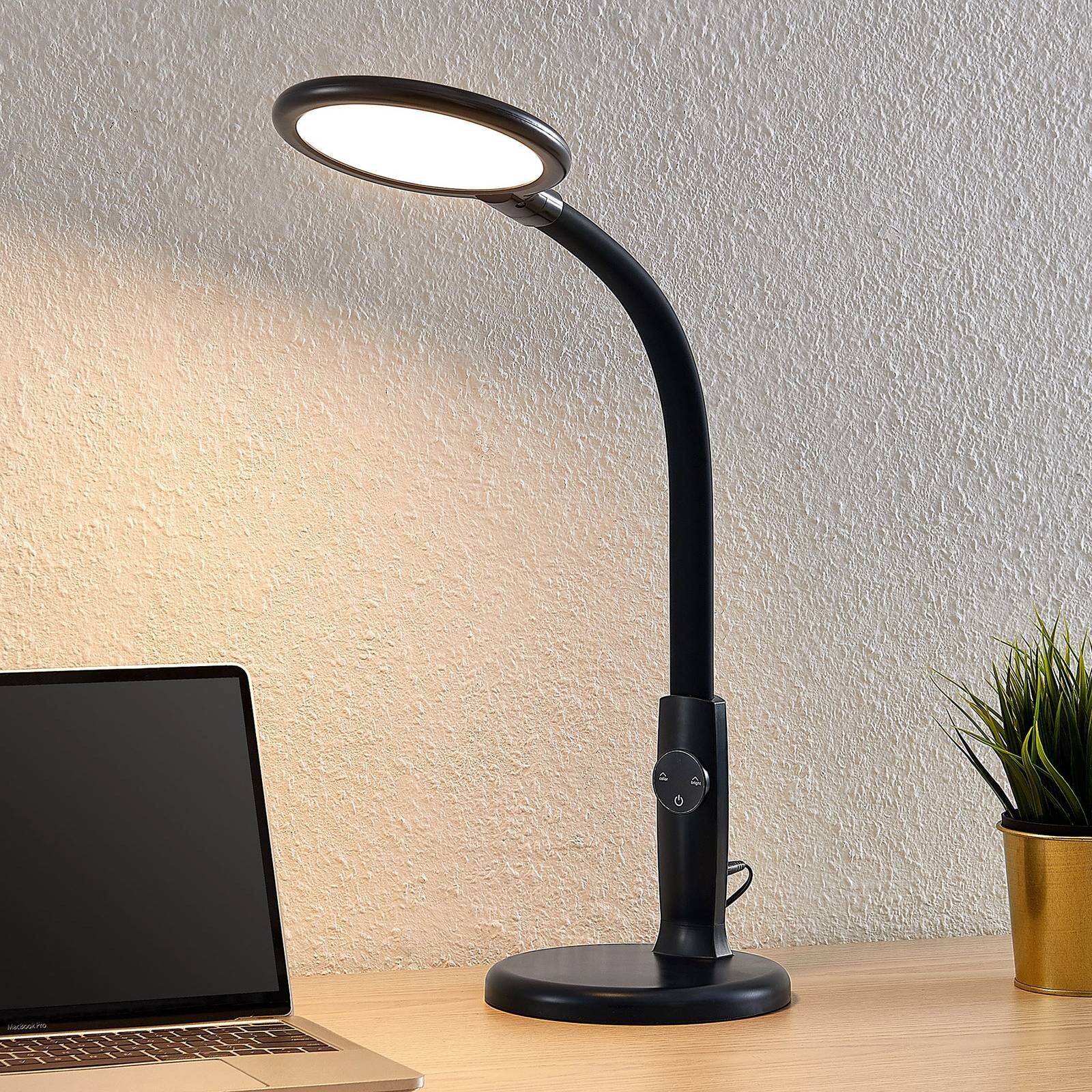 Prios Darium stolná LED lampa, stmievateľná s CCT