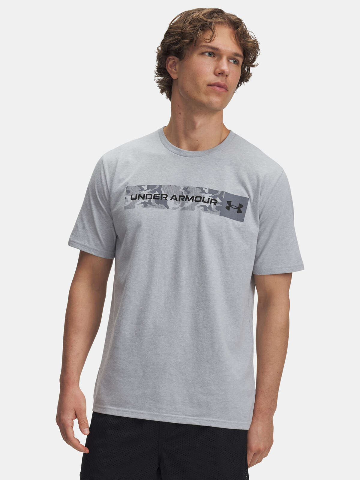Men's T-shirt Under Armour UA CAMO CHEST STRIPE SS-GRY - Men's