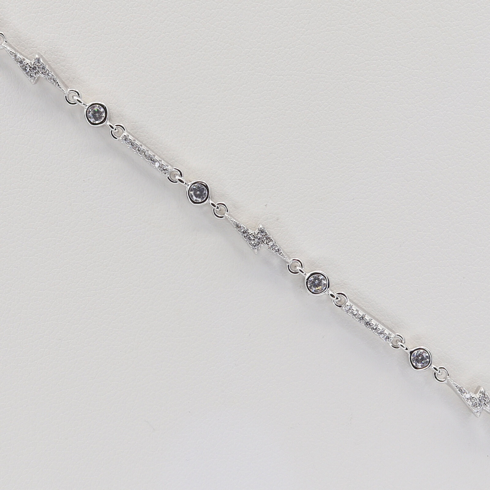 Strieborný náramok 113548