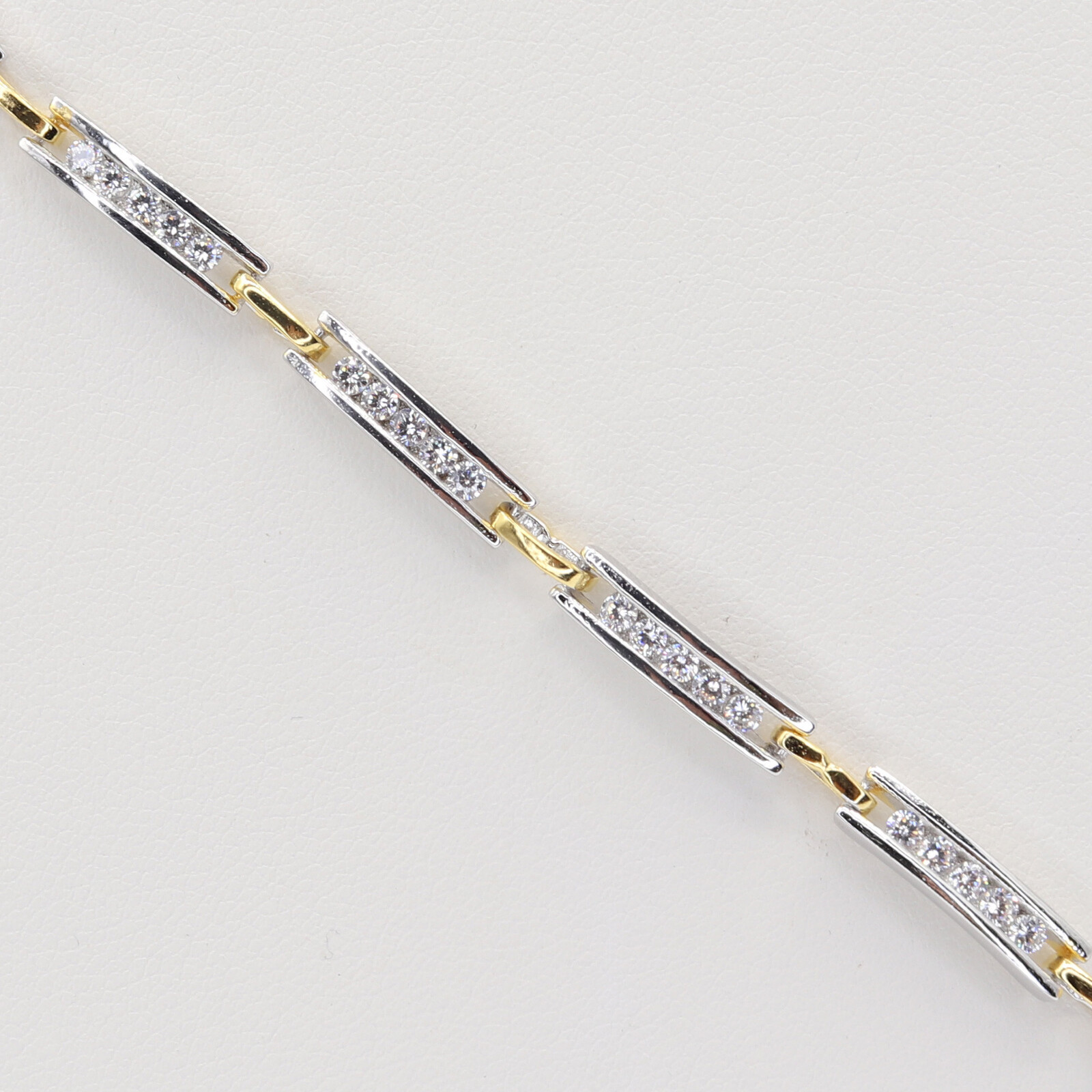 Strieborný náramok 113553