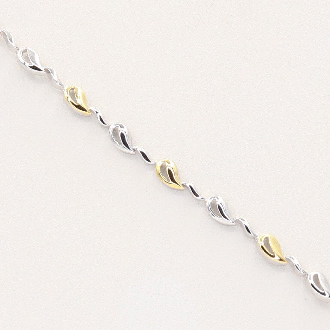 Strieborný náramok 113555