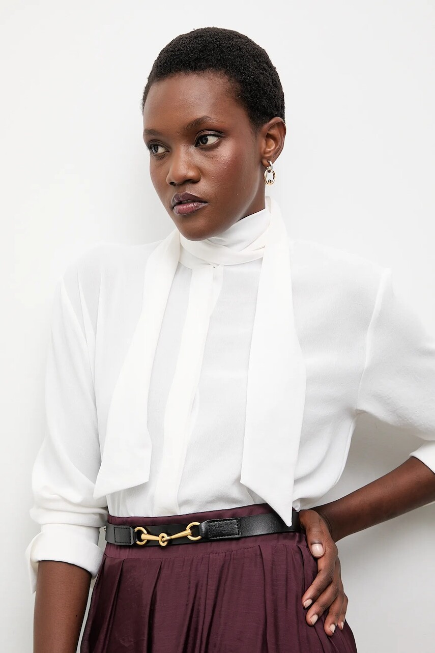 Košeľa Answear.LAB biela farba, voľný strih, s viazaním vo výstrihu