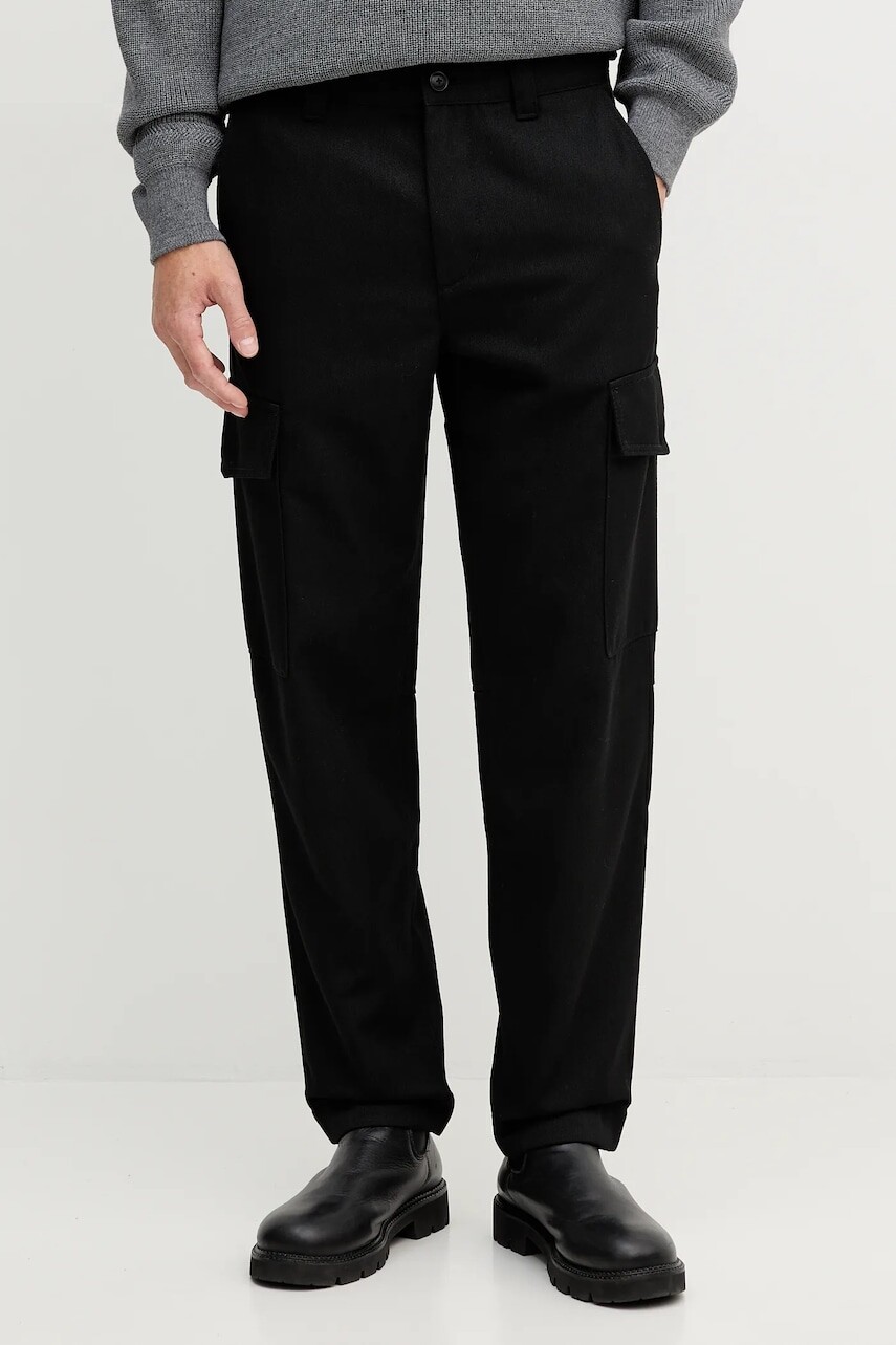 Nohavice s prímesou vlny BOSS Orange čierna farba, priliehavé, 50553971