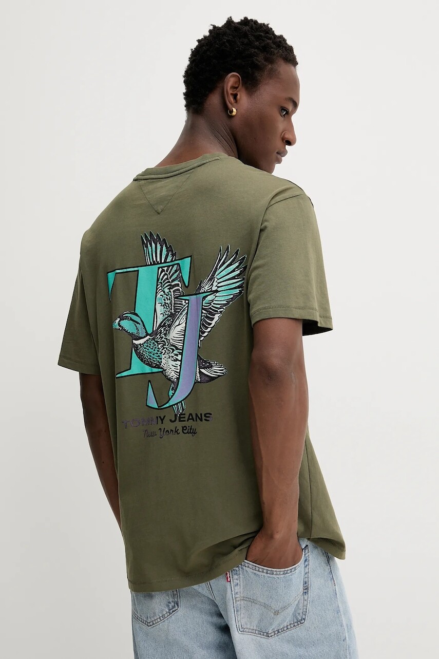 Bavlnené tričko Tommy Jeans pánske, zelená farba, s potlačou, DM0DM22060