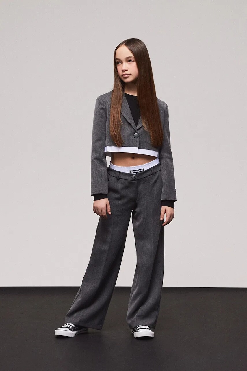 Detské bavlnené nohavice Patrizia Pepe A676 šedá farba, 7P0395