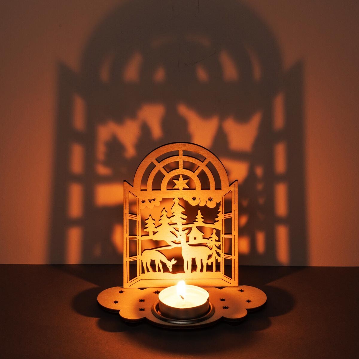 Dřevěný svícen Hra stínů