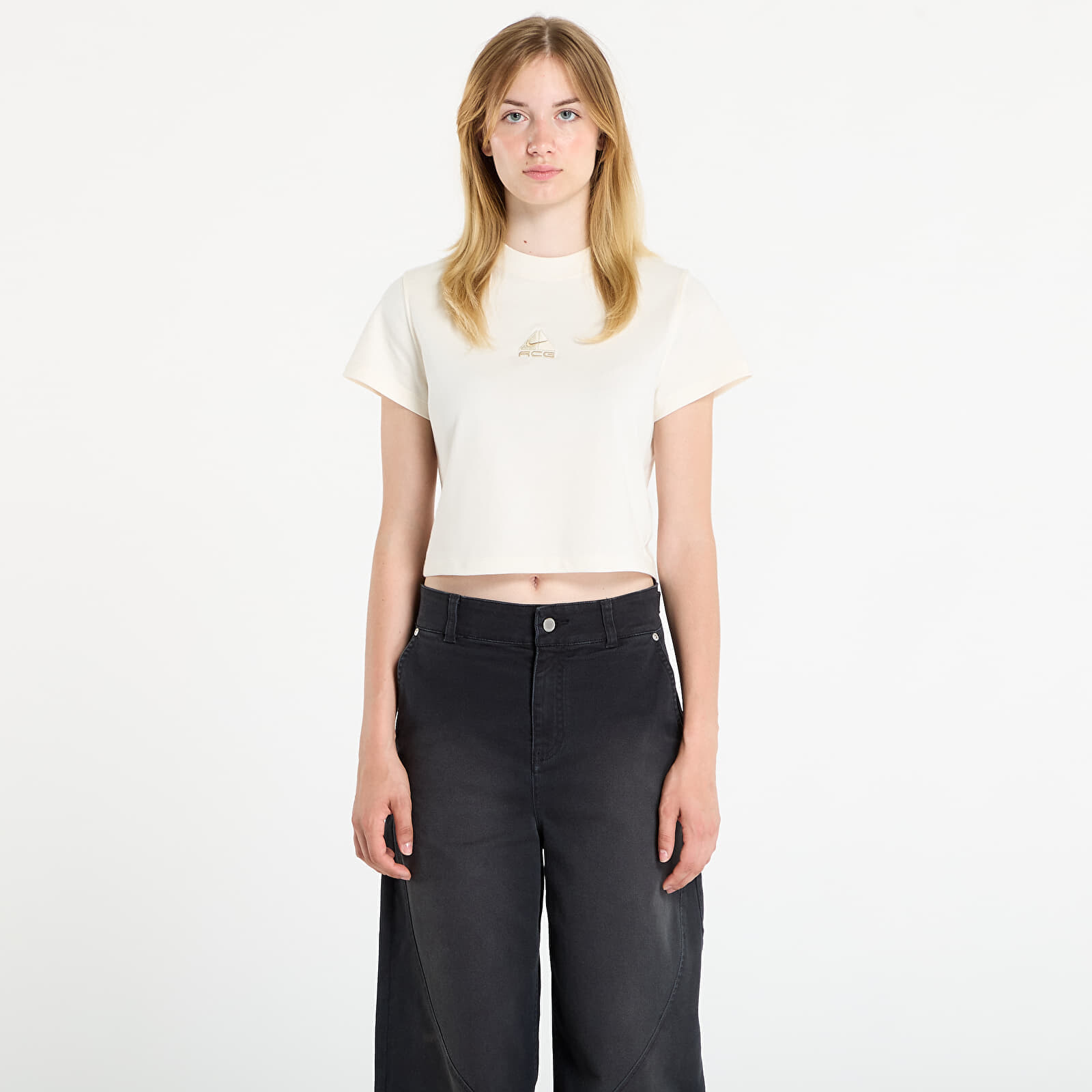 Tričko Nike ACG Women's Dri-FIT Short-Sleeve T-Shirt Pale Ivory/ Lt Khaki/ Parachute Beige L