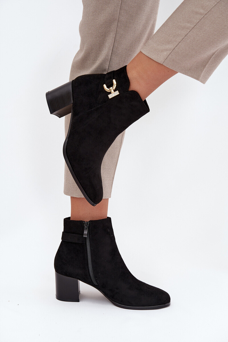 Boto Zateplené dámske čižmy na podpätku so zlatým detailom čierne Renora