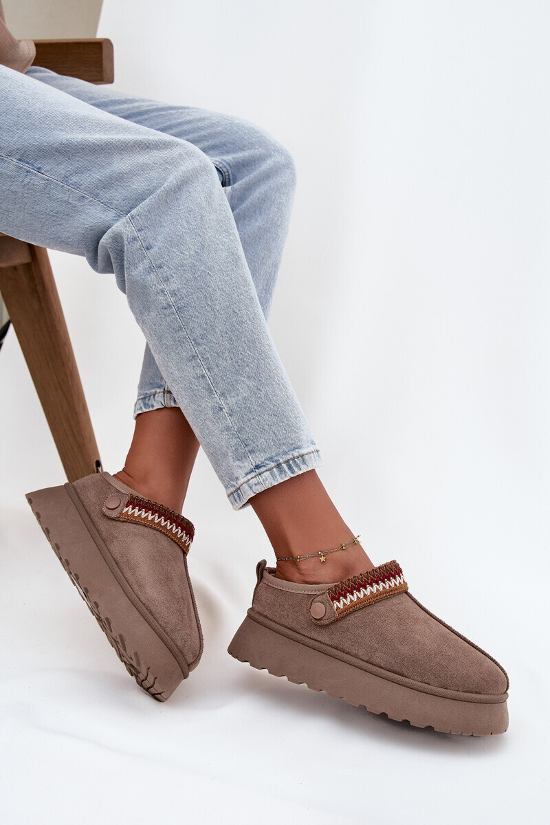 Boto Dámske nízke snehule s pohyblivým pásikom a výšivkou na platforme tmavobéžové Lyrisse