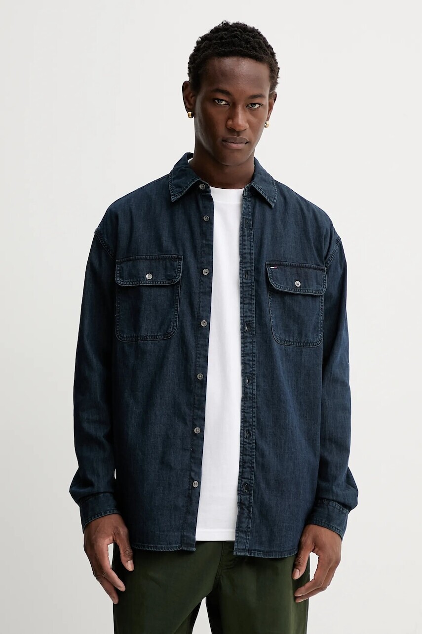 Rifľová košeľa Tommy Jeans tmavomodrá farba, voľný strih, s klasickým golierom, DM0DM22122