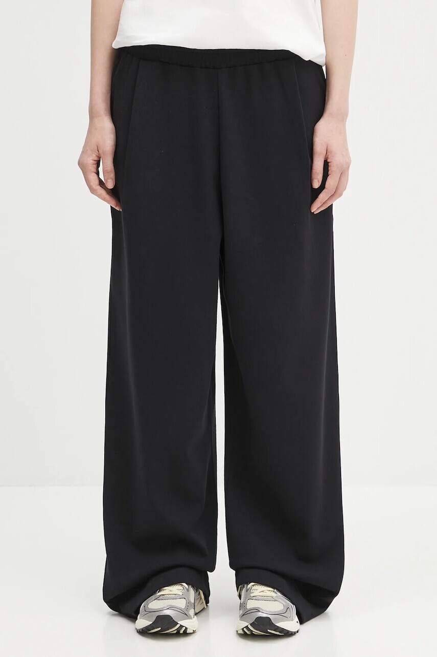 Tepláky Pangaia DNA Double Jersey Pleated Trousers čierna farba, s potlačou, 10002356