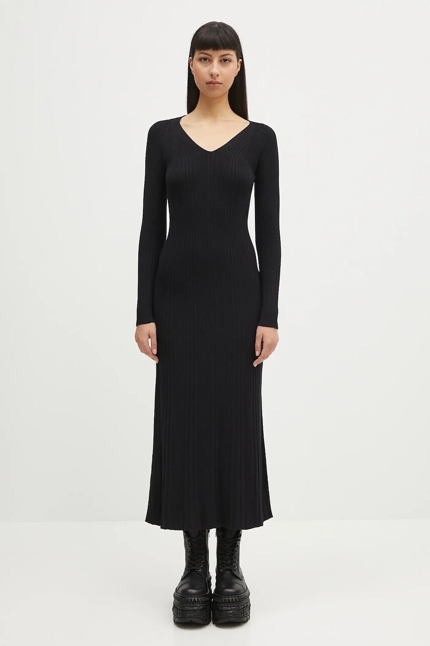 Šaty Samsoe Samsoe Sacheryl V-Neck čierna farba, maxi, rovný strih, F25100046