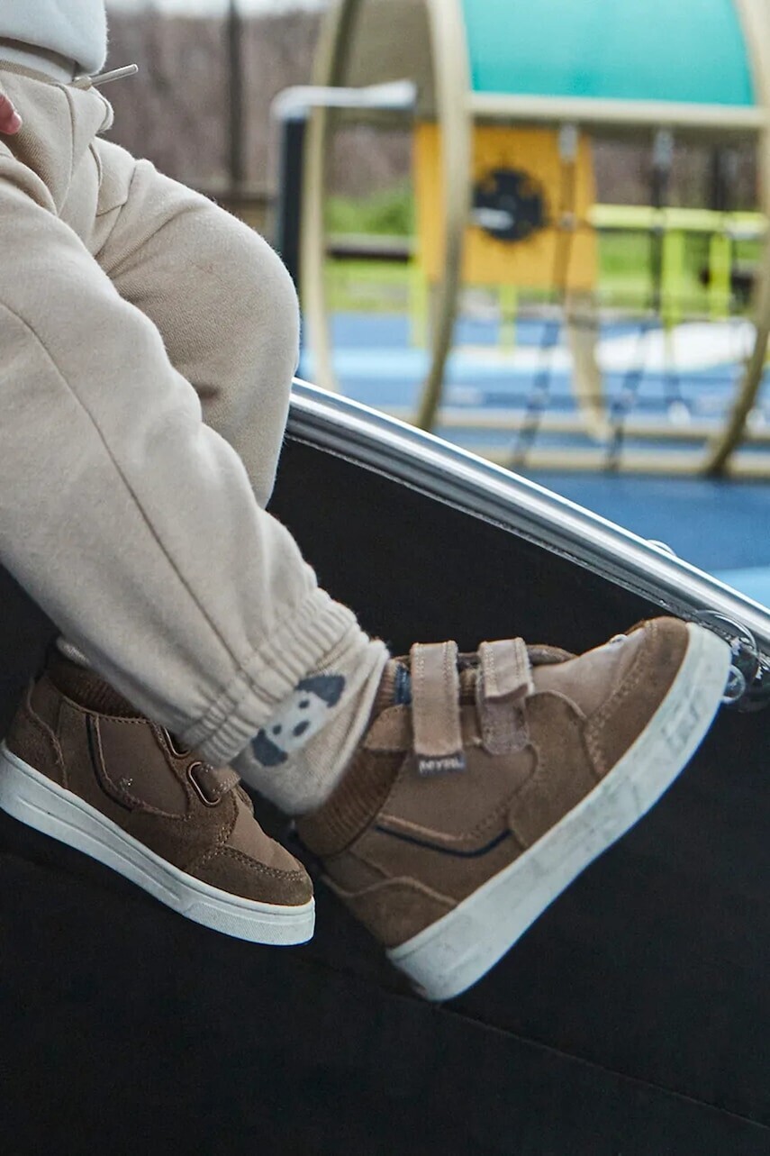 Detské poltopánky Mayoral hnedá farba, 42607