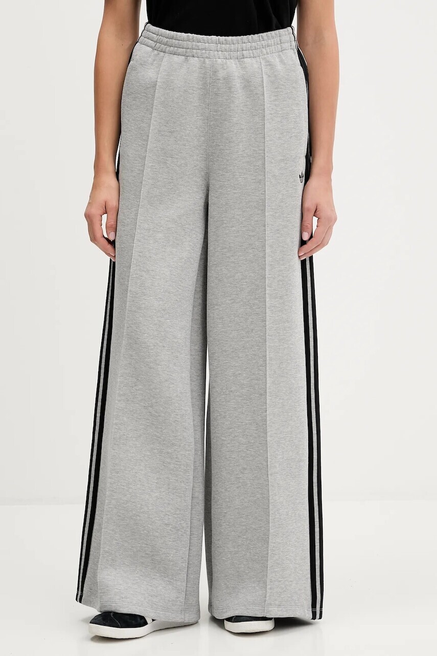 Tepláky adidas Originals Spacer 3S Tp šedá farba, s nášivkou, JV7497