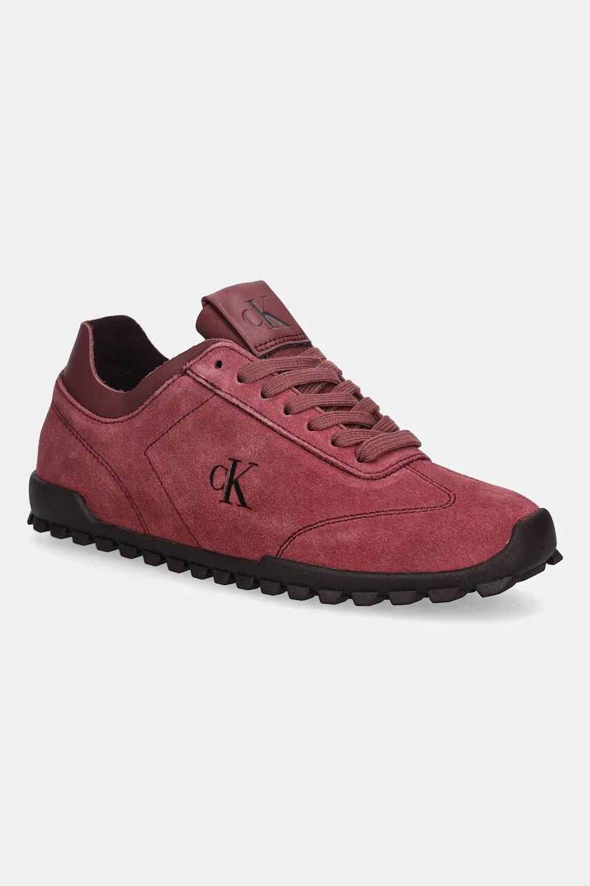 Semišové tenisky Calvin Klein LOW PROFILE RUNNER SUE MG bordová farba, YW0YW02050