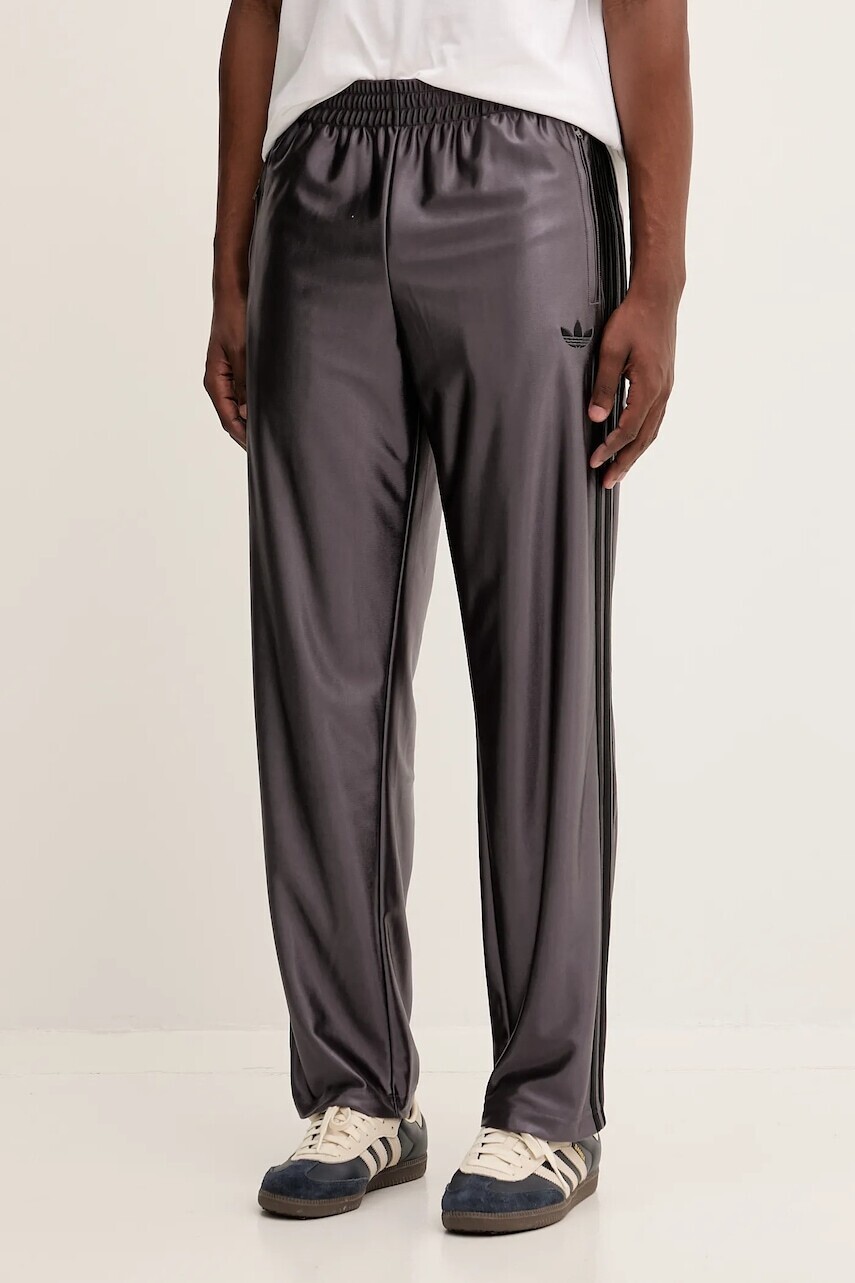 Tepláky adidas Originals Firebird Tp fialová farba, s nášivkou, JW5959